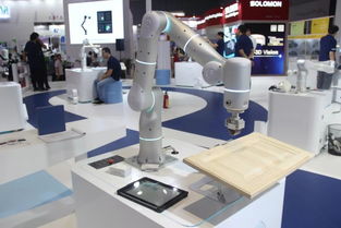 真香力天機(jī)械 30機(jī)器人震撼亮相2019工博會(huì)